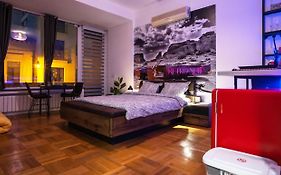 Maera Suites Central